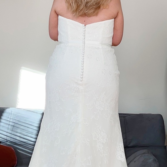 Ivory Lace Strapless Wedding Dress - NWT - Picture 10 of 16